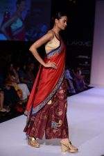 Model walk the ramp for Shruti Sancheti show at LFW 2013 Day 4 in Grand Haytt, Mumbai on 26th Aug 2013 (227).JPG